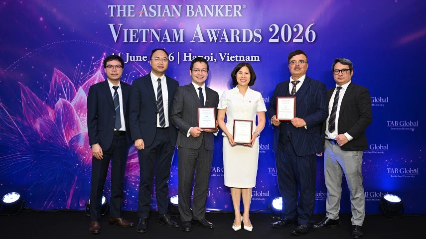 VPBank makes a strong impression with three prestigious awards in digitalisation, AI and sustainability